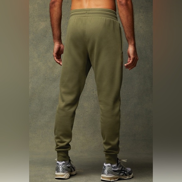 Fabletics Jogger - Picture 2 of 6